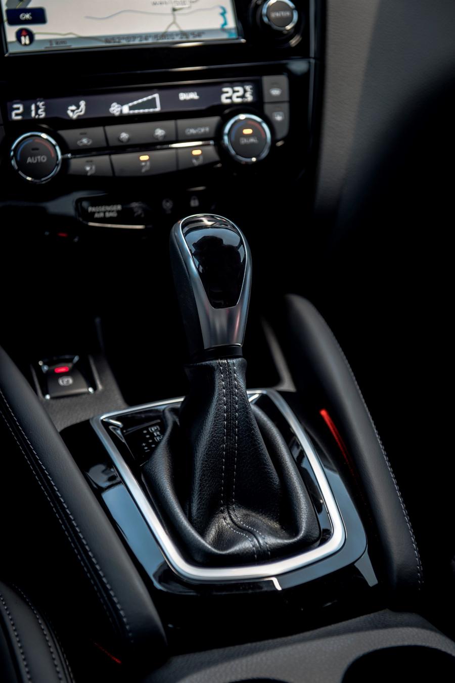 Детали интерьера Nissan Qashqai 2017 года  (WW) (фото 54 из 64)